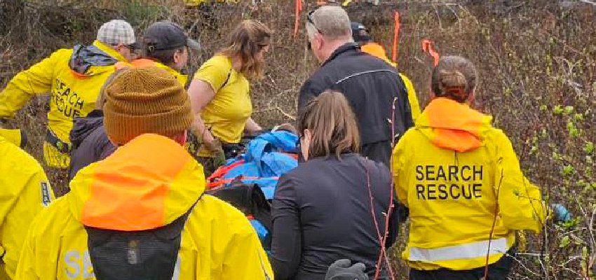 Kayaker rescued after suffering severe laceration on BC river